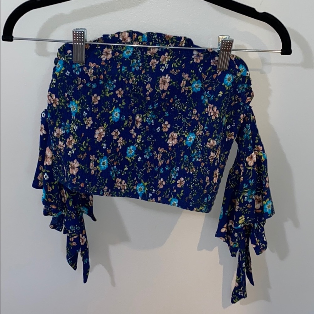 2 Piece Set - Picture 2 of 3